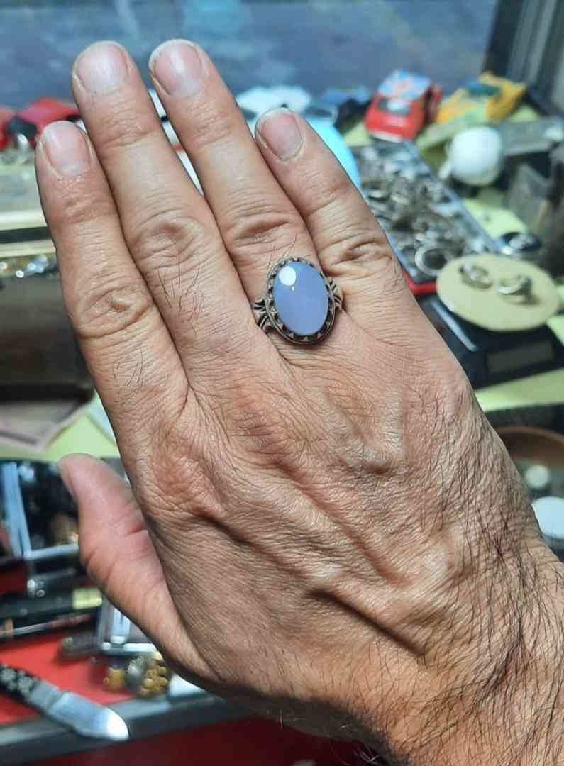 تصویر 4 — انگشتر عقیق سوسنی